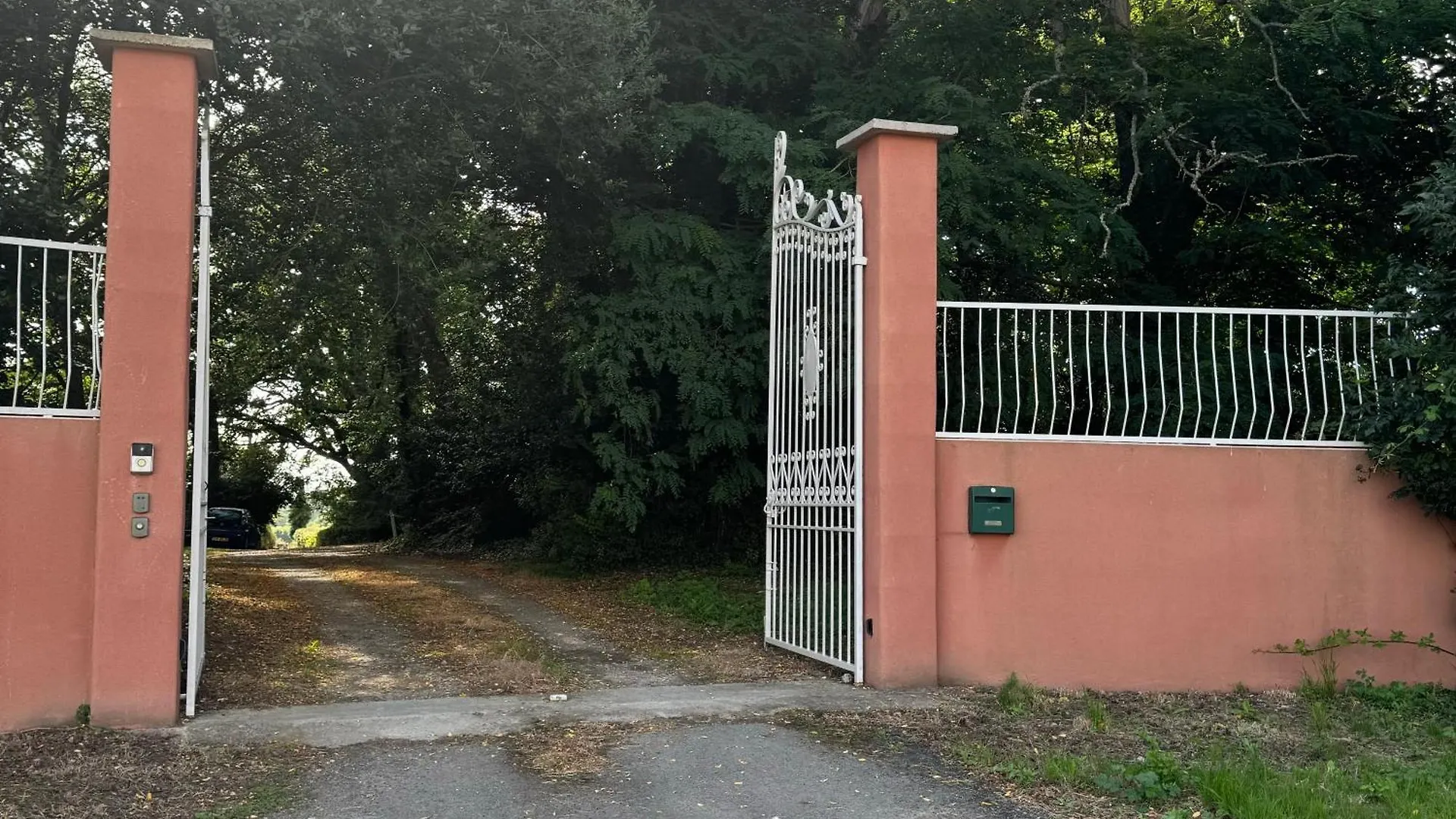 Studio Chaleureux Au Coeur Du Manoir Saint-Jouan-des-Guérets Fransa